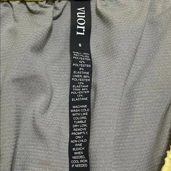 Vuori Clementine 2.0 Shorts 4" Sunlight Small - Picture 12 of 13